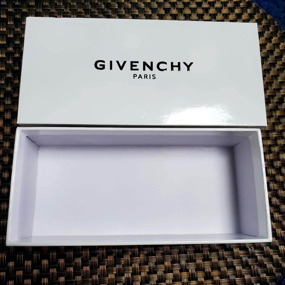 Givenchy box